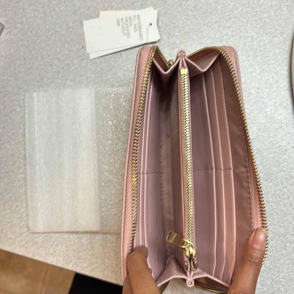 Pinky Wallet - Picture 4 of 5